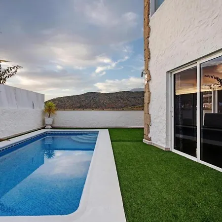 Torviscas Villa *